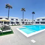 Apartmán Airconditioned 2bed Poolside Puerto del Carmen (Lanzarote)