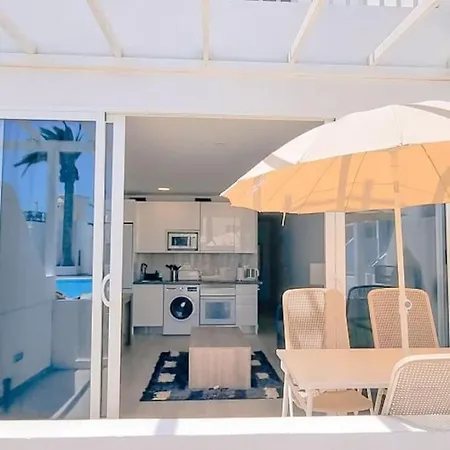 Airconditioned 2bed Poolside * Puerto del Carmen (Lanzarote)