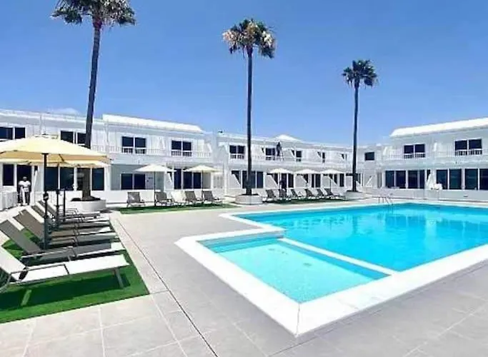 Lejlighed Airconditioned 2bed Poolside Puerto del Carmen (Lanzarote)