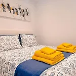 Airconditioned 2bed Poolside Apartman *