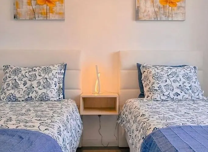 Appartement Airconditioned 2bed Poolside *