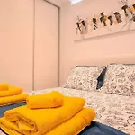 Airconditioned 2bed Poolside Apartamento